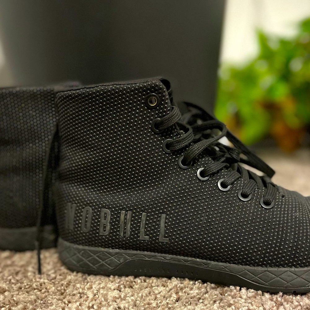 No bulls high tops workout shoes